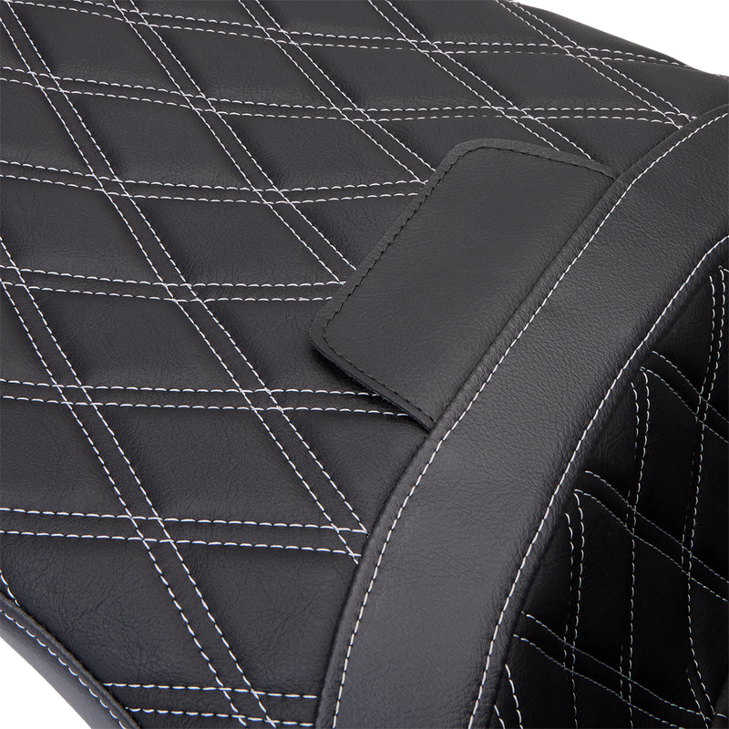 DRAG SPECIALTIES SEATS, DRAG SPECIALTIES SEATS Freedom Seat with Vinyl Cover and Double Diamond Silver Stitch for Harley FLH 2009-2023 – Part Number 0801-1482