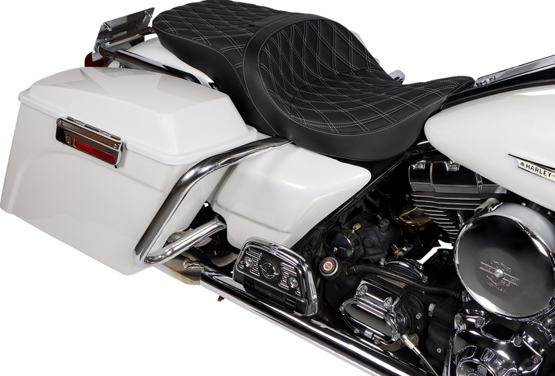 DRAG SPECIALTIES SEATS, Drag Specialties Seats Freedom Seat for FLH 1997-2007 with Vinyl Cover and Double Diamond Silver Stitch - Part 08011506-4676C