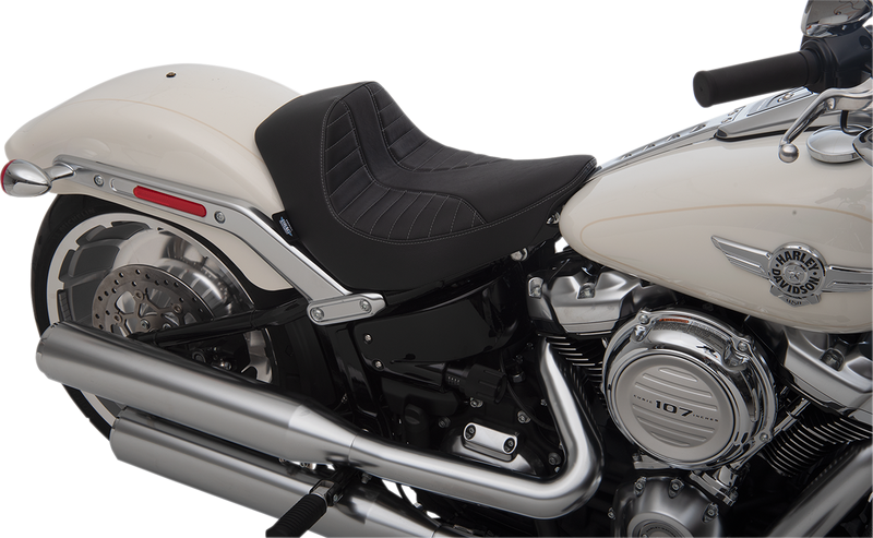DRAG SPECIALTIES SEATS, DRAG SPECIALTIES SEATS EZ-Solo Seat with Scorpion Stitch - Silver Thread Vinyl for FLFB/S '18-'22 | Part 0802-1186