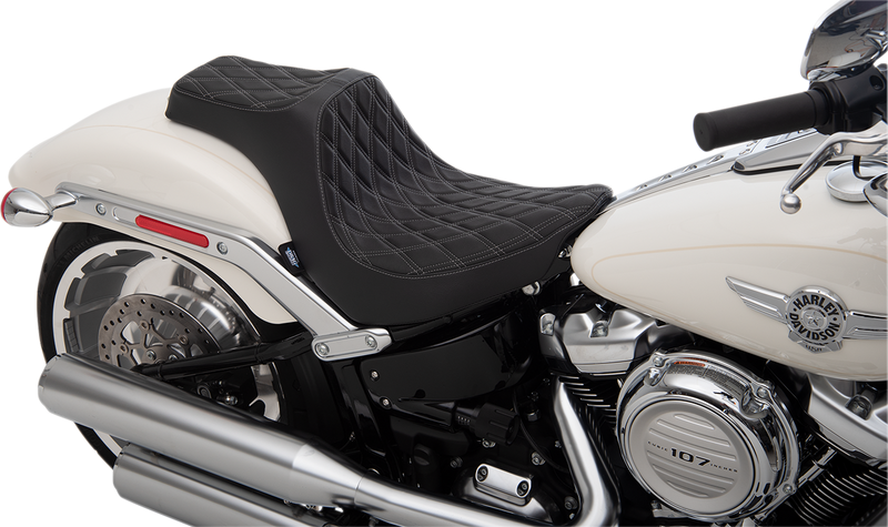 DRAG SPECIALTIES SEATS, Drag Specialties Seats Predator III Seat - Double Diamond Silver Stitching for Harley FLFB 2018-2025 (Part #0802-1189)